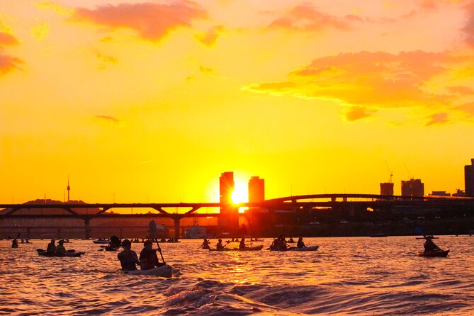 2-Hour Private Kayaking and Paddleboarding Experience in Hanriver - Shower included, and how to plan your outfit