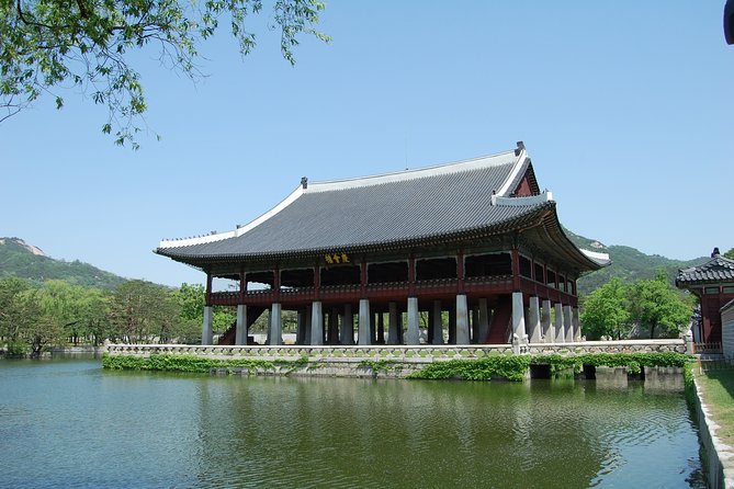 8 Hours Private tour with top attractions in Seoul - Jogyesa Temple in the heart of Seoul