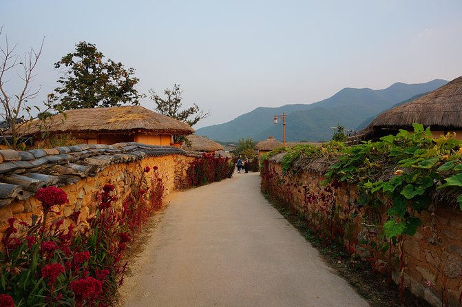 Andong Hahoe Folk Village [UNESCO World Heritage] Private Tour from Seoul - Byeongsan Seowon: a Confucian school tied to Seong-nyong Yu