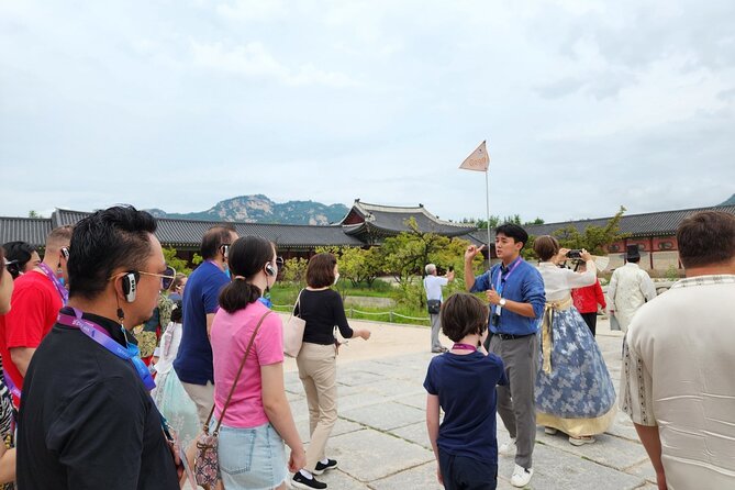 Best Seoul City Tour (Gyeongbokgung Palace,Insadong,Namsan Tower) - Bukchon Hanok Village: Traditional Streets, Short Time