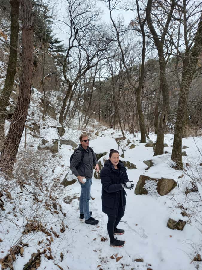 Bukhansan mountain hiking tour - 6 hours - Price and value: what $305 per group gets you