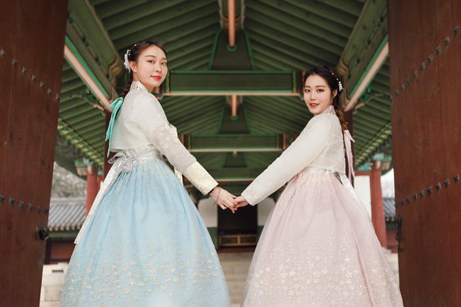 Changdeokgung Palace Hanbok Rental Experience in Seoul - Free Hair Styling and Accessories: The Part That Makes Photos Feel Real