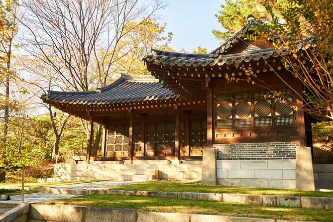 (Closed) Korea’s White House Walking Tour Blue House - How the Small-Group Format Changes Your Experience