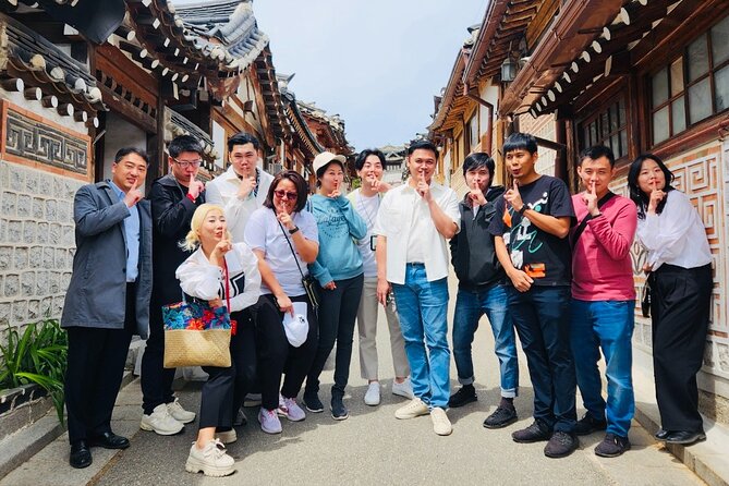 Customizable Seoul Private Tour Palaces Food and Markets - Why this Seoul palaces and markets day works so well