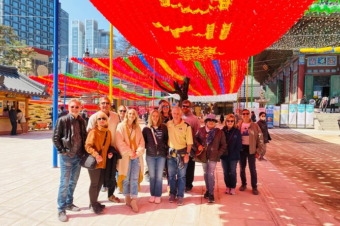 Customizable Seoul Private Tour Palaces Food and Markets - Insadong: lunch help, then craft streets and snacks