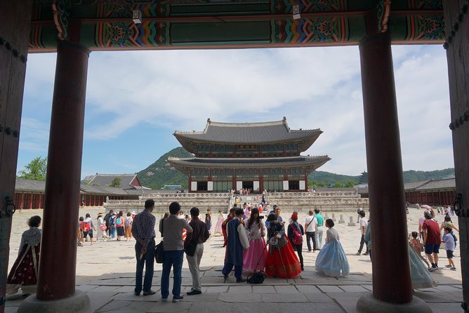 Customized Private Seoul tour: Palace, Market etc(Airport Option) - Markets and Temples: Myeongdong, Kwangjang, and Jogyesa