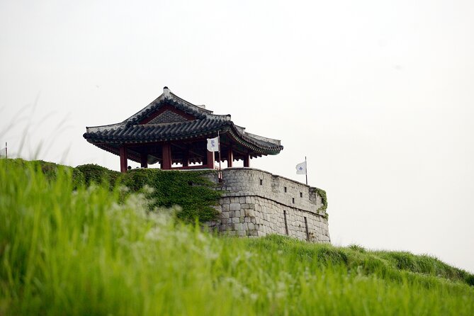 Day Trip to UNESCO: Suwon Fortress Adventure from Seoul - Weather and day-of realism for outdoor fortress routes