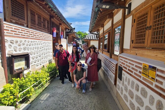 Deoksugung & Jeongdong-gil: A Walk in Korea's Rich Heritage - Gyeonghuigung Palace: a second palace that changes the viewpoint