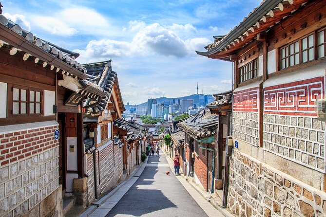 DIY Seoul Private Tour: Select 4 places you want to go - Yeouido Hangang Park: politics by day, events by season