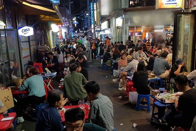 Drinking and Eating through the Alleys of Seoul - Stop 2: Jongro Alleys and Hidden Gems You Cannot Guess From a Map