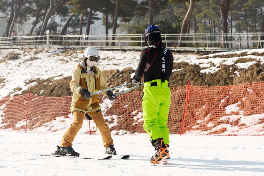 From Seoul: Korea Ski Tour - Jisan Forest Resort - Getting Back to Seoul Around 6 pm