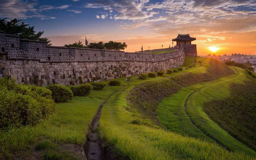 From Seoul: Suwon Hwaseong Fortress Night Tour - Getting from Seoul to Suwon in about 4 hours