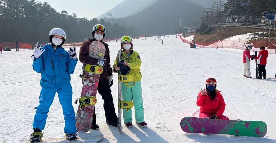 From Seoul: Yongpyong Ski Day Tour with Transportation - Your day on snow: 5 hours at Yongpyong, with real slope variety