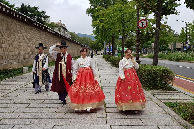 Full Day- Essential Seoul City Tour & Gourmet Tour(including Lunch and Dinner) - Insadong’s streets for traditional art, craft, and old Seoul vibes