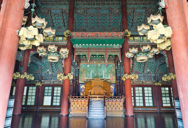 Full-Day Palace Tour in Seoul - Lunch at a traditional Korean restaurant: where the day resets