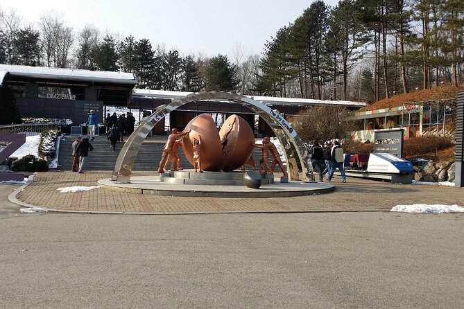 Full Day Private Tour DMZ (The 3rd Tunnel) & Suspension Bridge - What You Get for $160: Private Comfort and All the Essentials Covered