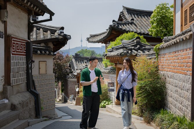 Gwanghwamun Tour l 120 minutes to Understand Local Korean Society - What you learn beyond the landmarks