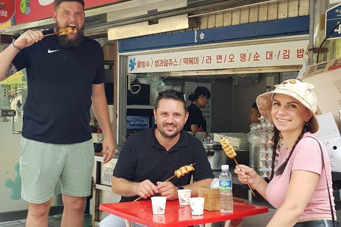 Gwangjang market Netflix Food Walking Tour with Insadong - Ikseon-dong Alley: the old lanes behind the Instagram glow