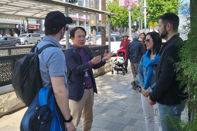 Gwangjang market Netflix Food Walking Tour with Insadong - The guide factor: why Alan Han stands out in this format