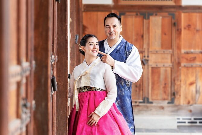 Gyeongbokgung Hanbok Photoshoot - Small groups, private time, and who this fits best
