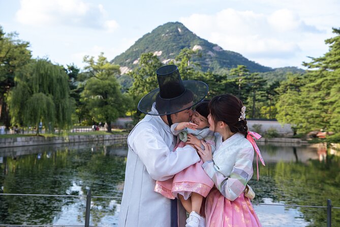 Gyeongbokgung palace family/group private photoshoot - How the Photo Session Actually Runs (and Why That Helps)