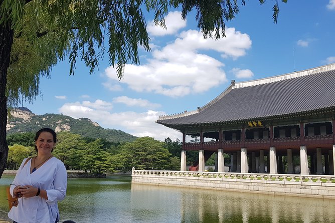 Half day Morning Seoul City Tour(Temple & Gyeongbok Palace) - Jogyesa Temple: a quiet contrast inside downtown Seoul