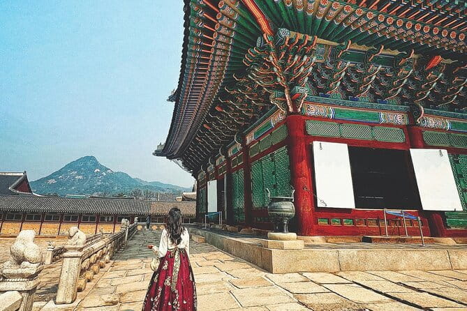 Hanbok Photoshoot and History Tour at Gyeongbokgung Palace - Stop 2: Gwanghwamun Gate Photoshoot for Instant Seoul Cred