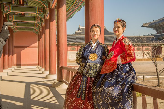 Hanbok rental, hanbok experience - Why Hanbok rental here works so well with Gyeongbokgung
