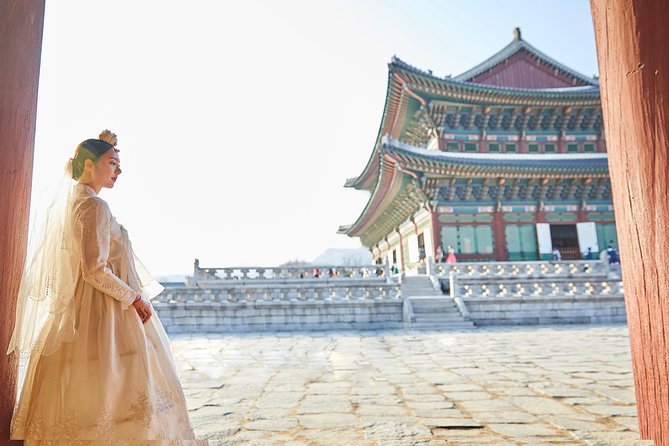 Hello Hanbok - Bukchon Hanok Village in hanbok: photos, streets, and pacing