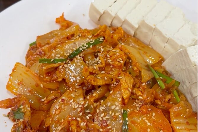 Hidden Street Food food tour in Seoul - Where Seochon hanok village fits into the idea