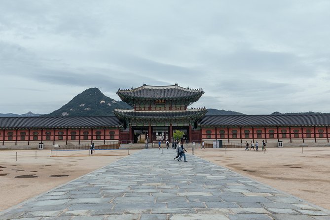 Highlights & Hidden Gems With Locals: Best of Seoul Private Walking Tour - Jogyesa Temple: A Calm Reset in the Middle of Seoul