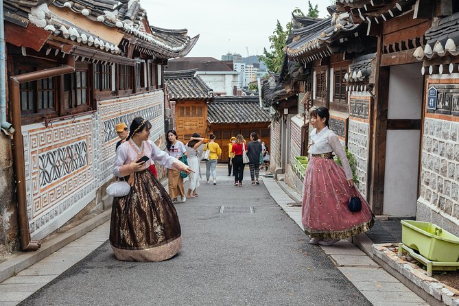 Highlights & Hidden Gems With Locals: Best of Seoul Private Walking Tour - Bukchon Hanok Village: Traditional Streets With Meaning, Not Just Postcards