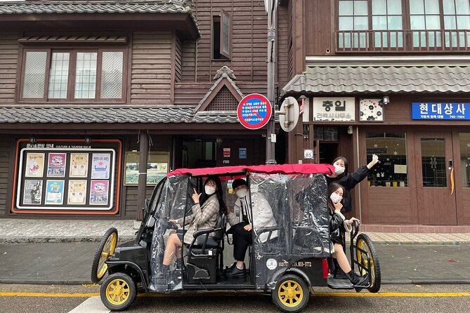 Incheon Port History Tour by 19th Century Electric Car, KTourTOP10 - A 50-minute ride in a 19th-century electric car