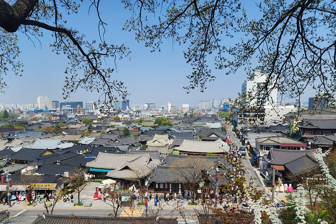 Jeonju Hanok Village and Maisan Tapsa Temple Day Tour From Seoul - Gyeonggijeon Shrine: Joseon power made visible in an hour