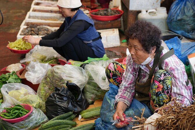 Jeonju & Yeosu: 4-Day Foodie & Artist Journey - Yeosu nights: pajeon, makgeolli, crab feasts, and the sunset yacht