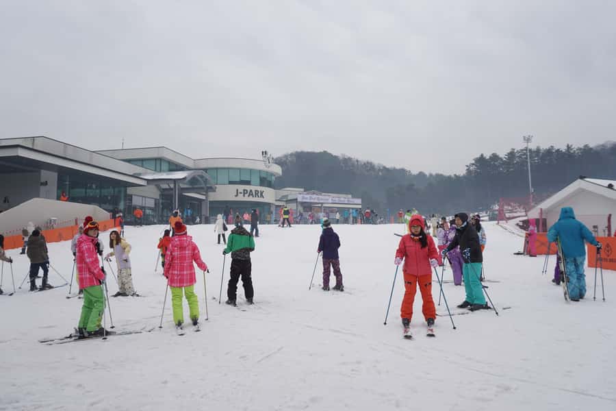 Jisan Forest Resort: Ski Full-Day Tour or Shuttle from Seoul - Getting to Jisan Forest Without Sorting Transit
