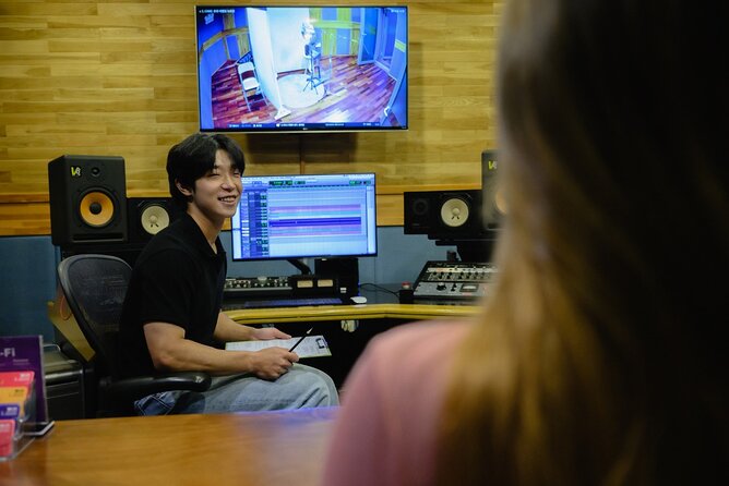 K-Pop Making Class with a Producer! - The sound engineer part: editing and mixing in a professional studio