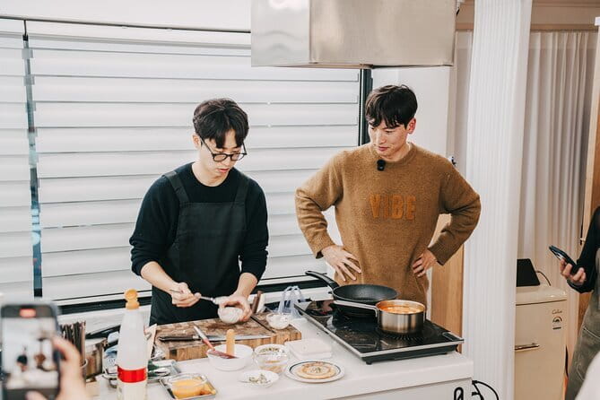 Korea Cooking Class with 3 stars Michelin Chef & Content creators - Lotte World Tower and Lotte World stops: why the sightseeing makes sense
