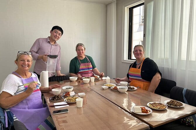 Korea Cooking Class with 3 stars Michelin Chef & Content creators - The chef demo: 30 minutes of clarity plus recipe papers