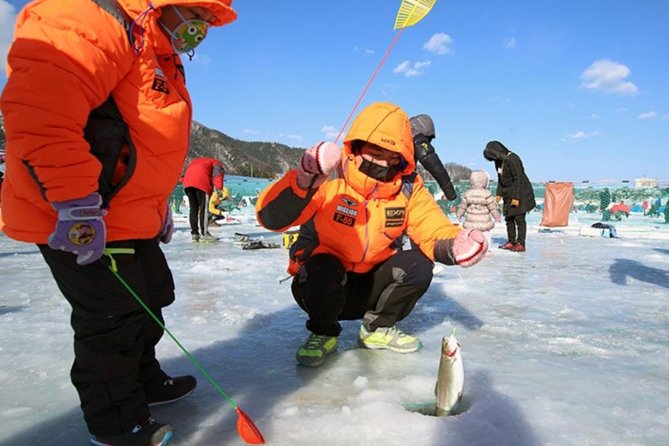 Korea Winter Ice Fishing Festival (Pyeongchang Trout Festival) - Morning logistics at Hongik Univ. Station, and why the early start matters