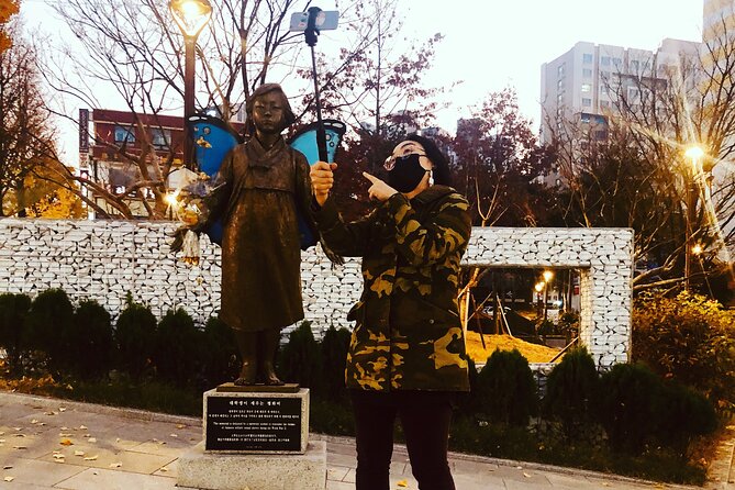 [KoreaByLocal] Authentic Seoul Night Walk and Chicken & Beer - What you learn besides the sights