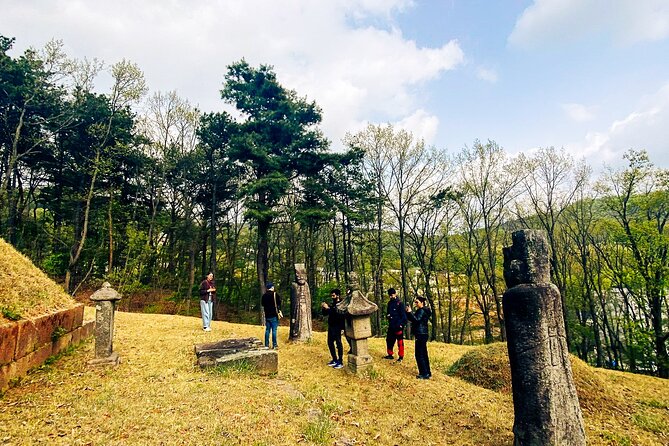 Korean Cemetery and Folklore Trek - Step-by-step: what you’ll do at Yongmi-ri Cemetery 1