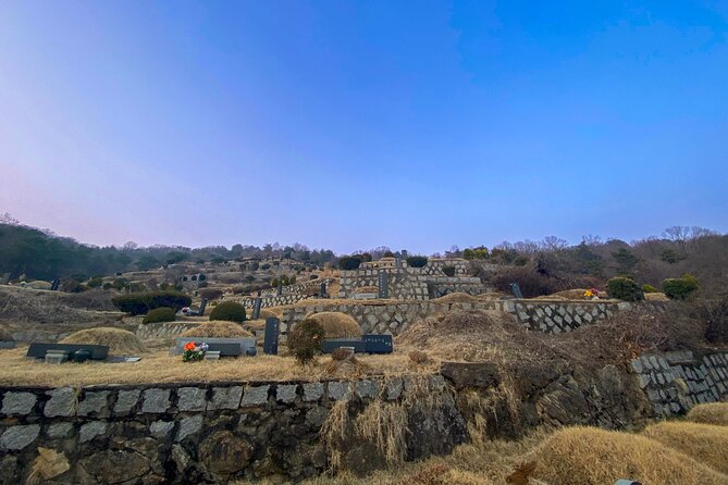 Korean Cemetery and Folklore Trek - Bus from Seoul and the value of not dealing with transport