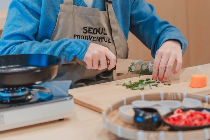 Korean Cooking Class with Grocery Shopping at Seoul Local Market - After-Class Bonus: Eat Leftover Kimbap by the Han River