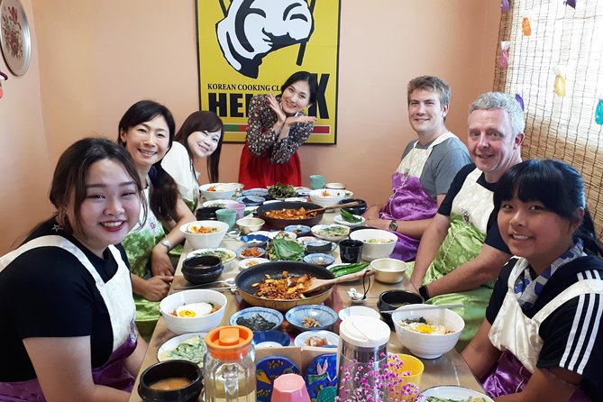 Local Home Korean Cooking Class & Market Adventure in Seoul - Hanjeongsik dinner: the best part is the structure