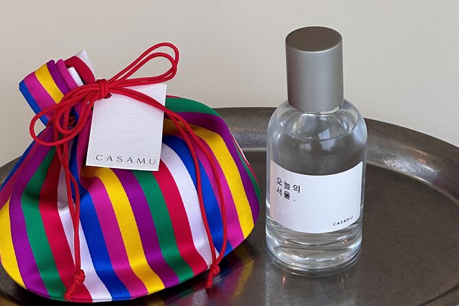 Make your K-scent perfume: Modern oneday class in Seoul - Apgujeong Meets Your Personal Perfume Lab