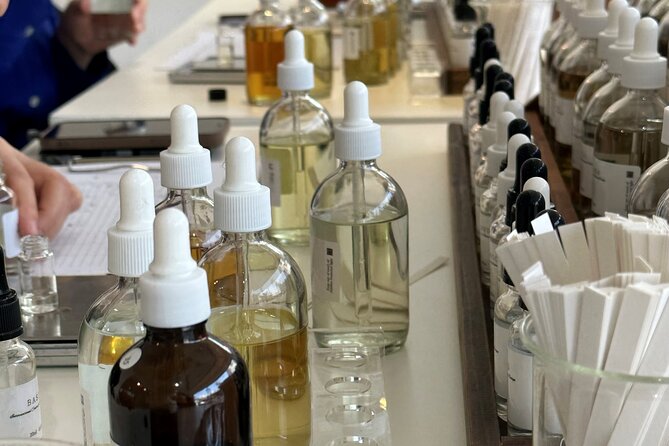 Make your K-scent perfume: Modern oneday class in Seoul - Finishing Touches: Blessing Pouch, Gifts, and Travel Size