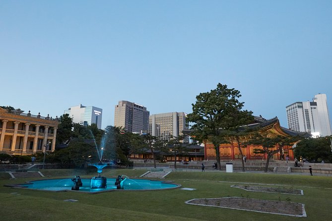 Moonlight Rainbow Fountain Show Night Tour in Seoul - Hangang Park and the included ramyeon snack