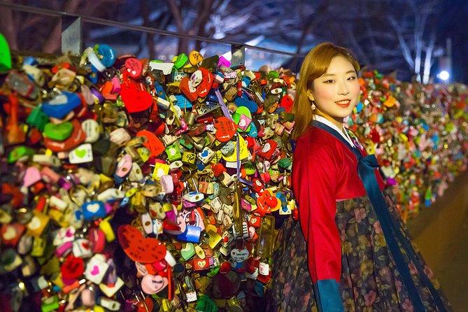 N Seoul Tower Hanbok Rental - Dressing and hair accessories you get (and what you might add)