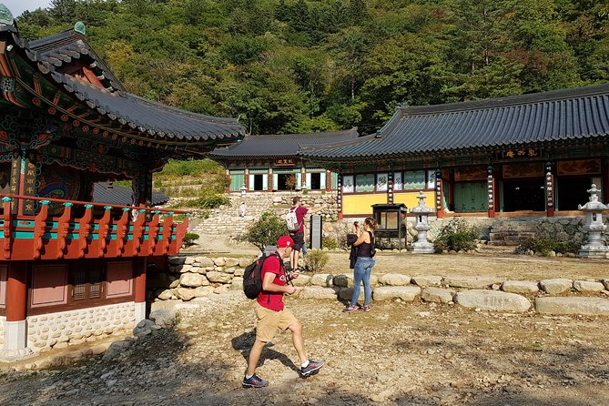 One-Day Tour for stunning Mt.Seoraksan from Seoul - Sinheungsa Temple: the quiet pause on the mountainside